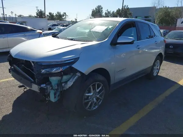3GNAXUEV6NL136775 2022 CHEVROLET EQUINOX - Image 2