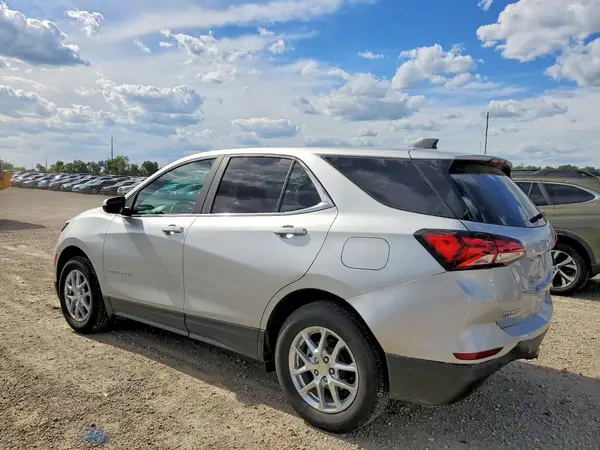3GNAXUEV6NL215587 2022 CHEVROLET EQUINOX - Image 2
