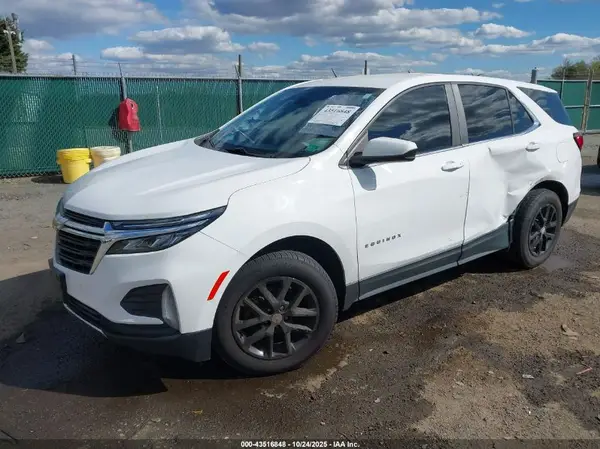 3GNAXUEV6NL219266 2022 CHEVROLET EQUINOX - Image 2
