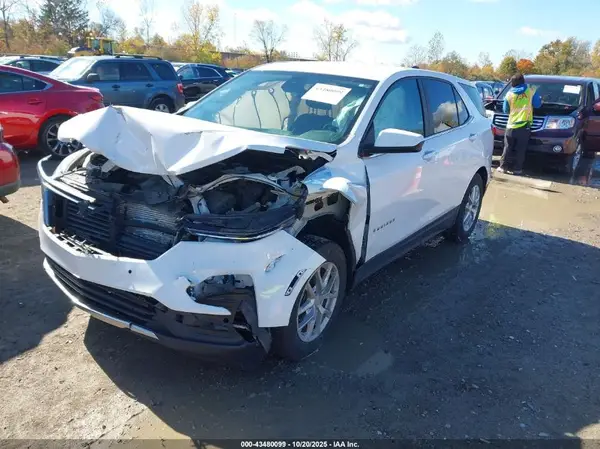 3GNAXUEV6NL299765 2022 CHEVROLET EQUINOX - Image 2