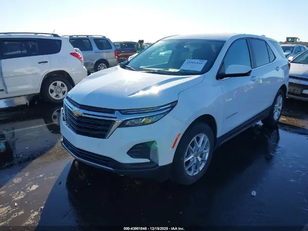 3GNAXUEV6NL303880 2022 CHEVROLET EQUINOX - Image 2
