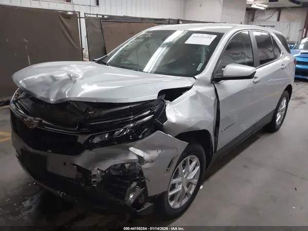 3GNAXUEV7NL242331 2022 CHEVROLET EQUINOX - Image 2