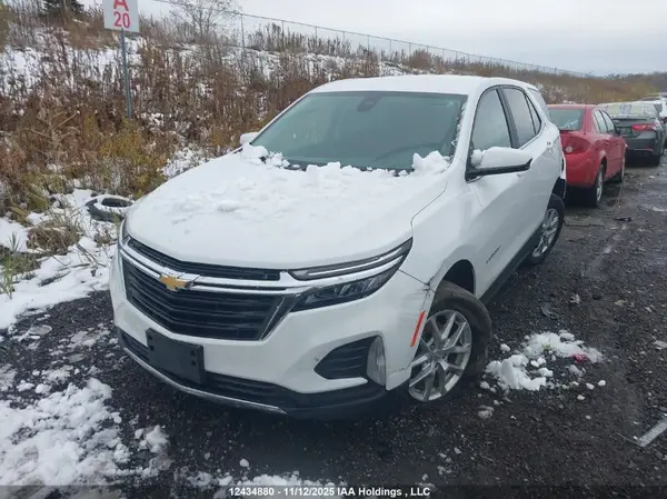 3GNAXUEV7NL245617 2022 CHEVROLET EQUINOX - Image 2