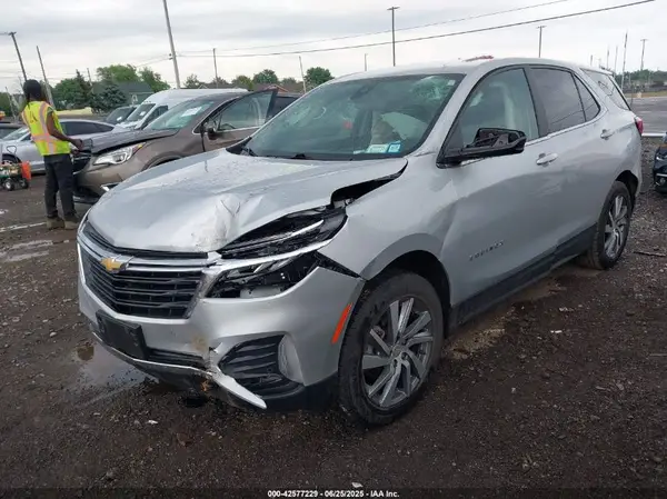 3GNAXUEV7NL252163 2022 CHEVROLET EQUINOX - Image 2