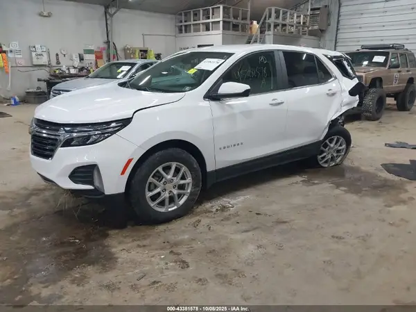 3GNAXUEV7NL259193 2022 CHEVROLET EQUINOX - Image 2