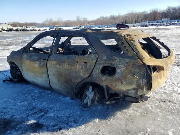 3GNAXUEV7NL260411 2022 CHEVROLET EQUINOX - Image 2