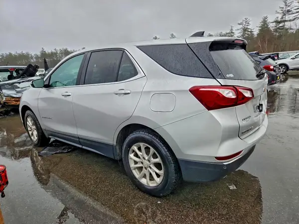 3GNAXUEV8MS122803 2021 CHEVROLET EQUINOX - Image 2