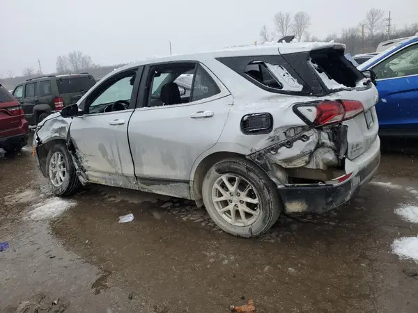 3GNAXUEV8NL106080 2022 CHEVROLET EQUINOX - Image 2