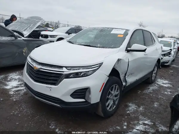 3GNAXUEV8NL120741 2022 CHEVROLET EQUINOX - Image 2