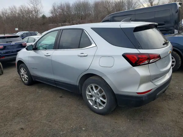 3GNAXUEV8NL122425 2022 CHEVROLET EQUINOX - Image 2