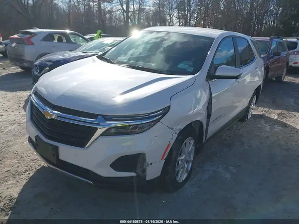 3GNAXUEV8NL156929 2022 CHEVROLET EQUINOX - Image 2