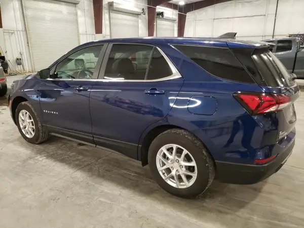 3GNAXUEV8NL175075 2022 CHEVROLET EQUINOX - Image 2