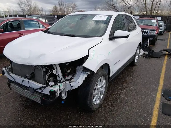 3GNAXUEV8NL239275 2022 CHEVROLET EQUINOX - Image 2