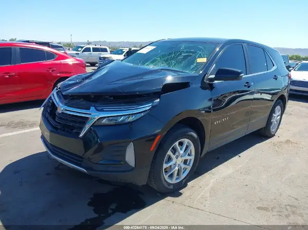 3GNAXUEV8NL239342 2022 CHEVROLET EQUINOX - Image 2