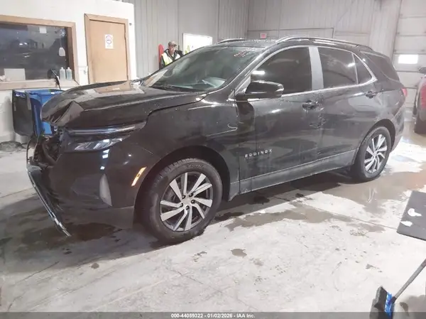 3GNAXUEV8NL286001 2022 CHEVROLET EQUINOX - Image 2