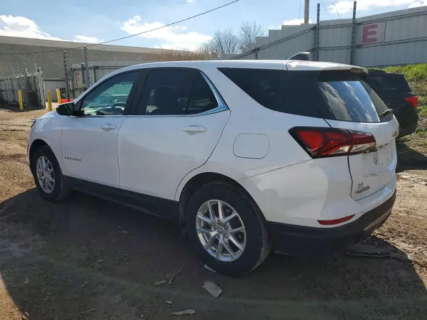 3GNAXUEV8NL287343 2022 CHEVROLET EQUINOX - Image 2