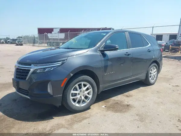 3GNAXUEV8NS211823 2022 CHEVROLET EQUINOX - Image 2