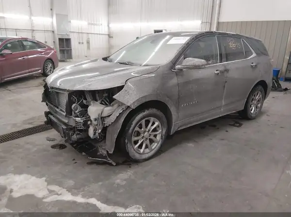 3GNAXUEV9KL201064 2019 CHEVROLET EQUINOX - Image 2