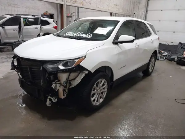 3GNAXUEV9MS127590 2021 CHEVROLET EQUINOX - Image 2