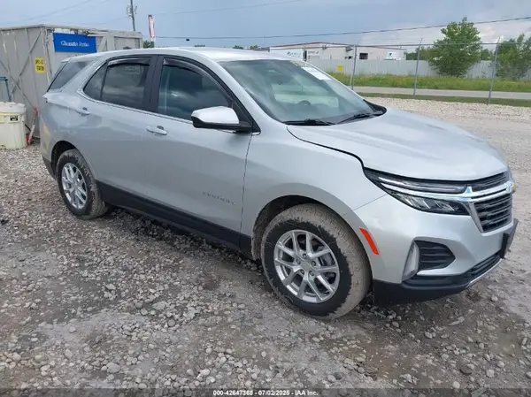 3GNAXUEV9NL138861 2022 CHEVROLET EQUINOX - Image 1