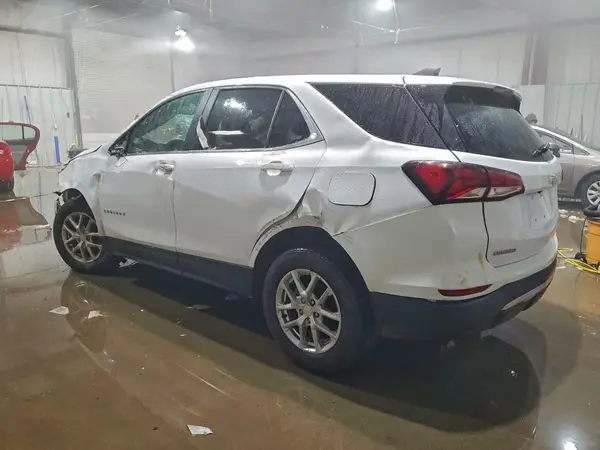 3GNAXUEV9NL140285 2022 CHEVROLET EQUINOX - Image 2