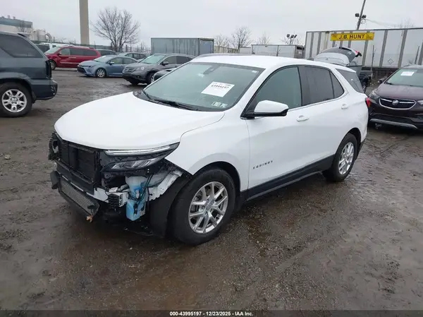 3GNAXUEV9NL226633 2022 CHEVROLET EQUINOX - Image 2
