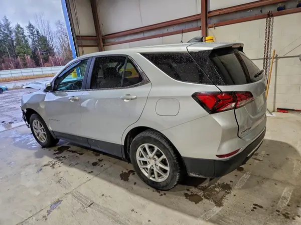 3GNAXUEV9NL244114 2022 CHEVROLET EQUINOX - Image 2