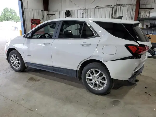 3GNAXUEV9NL285021 2022 CHEVROLET EQUINOX - Image 2