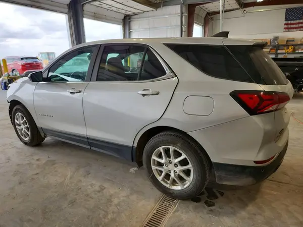 3GNAXUEV9NS102500 2022 CHEVROLET EQUINOX - Image 2