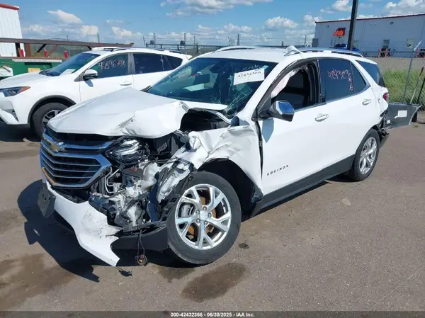 3GNAXVEV0JS599548 2018 CHEVROLET EQUINOX - Image 2