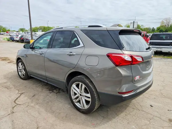 3GNAXVEV5JS607918 2018 CHEVROLET EQUINOX - Image 2