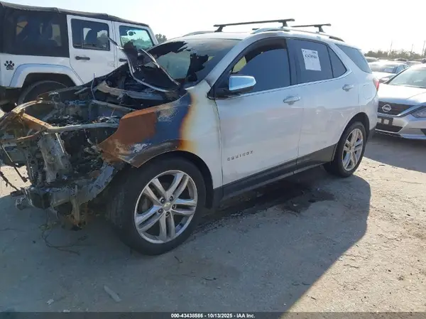 3GNAXVEV6JS628907 2018 CHEVROLET EQUINOX - Image 2
