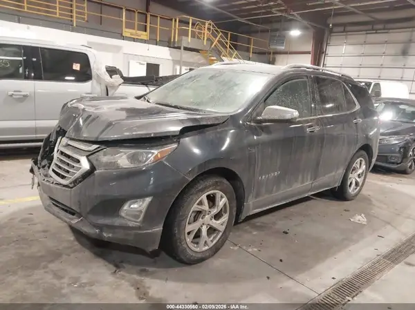 3GNAXVEV8JS530316 2018 CHEVROLET EQUINOX - Image 2
