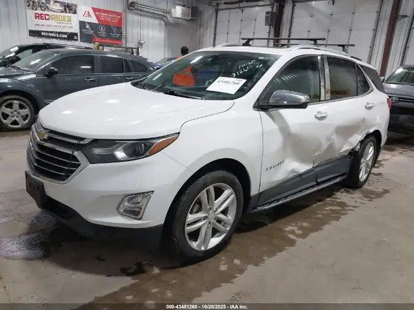 3GNAXVEV8JS572002 2018 CHEVROLET EQUINOX - Image 2