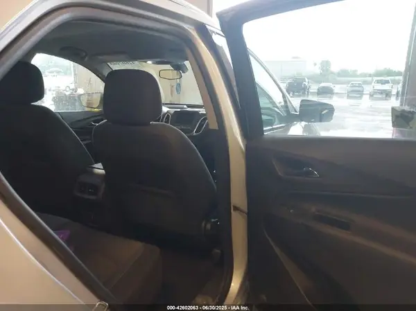 3GNAXVEX4KL279419 2019 CHEVROLET EQUINOX - Image 8