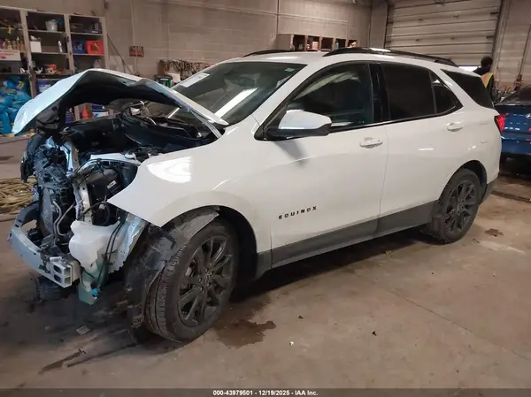 3GNAXWEG0RS247525 2024 CHEVROLET EQUINOX - Image 2