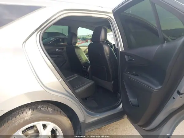 3GNAXXEU8JS643489 2018 CHEVROLET EQUINOX - Image 8