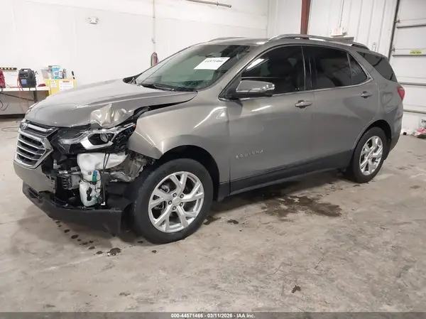 3GNAXXEV1KS568063 2019 CHEVROLET EQUINOX - Image 2