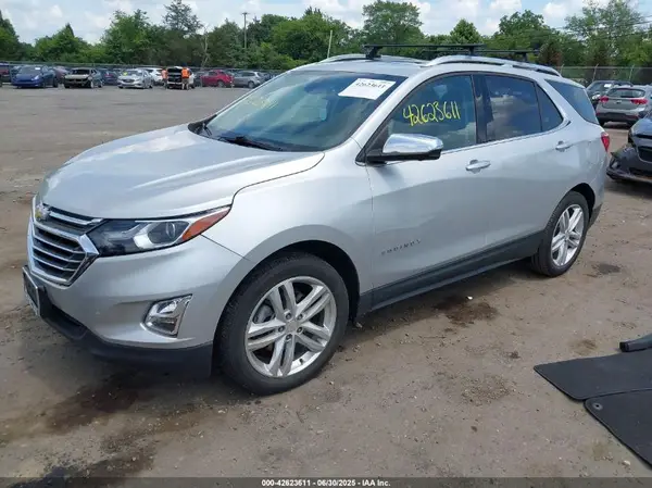 3GNAXYEX9LS736086 2020 CHEVROLET EQUINOX - Image 2