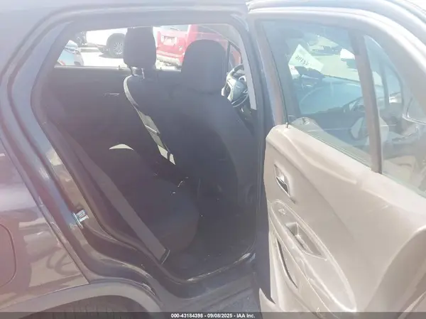 3GNCJKSB0GL154880 2016 CHEVROLET TRAX - Image 8