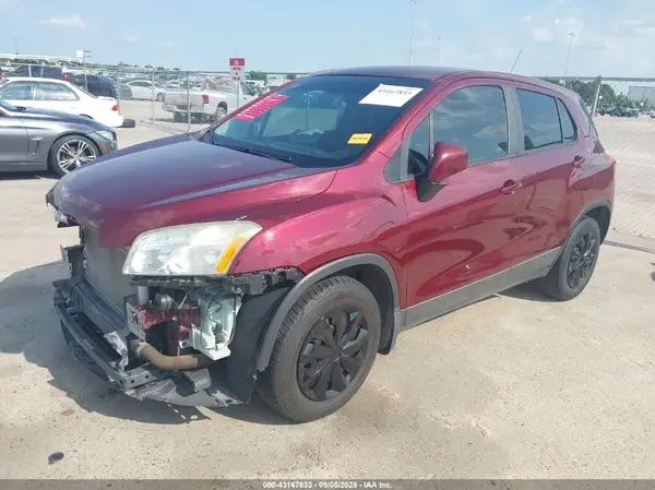 3GNCJKSB0GL246247 2016 CHEVROLET TRAX - Image 2