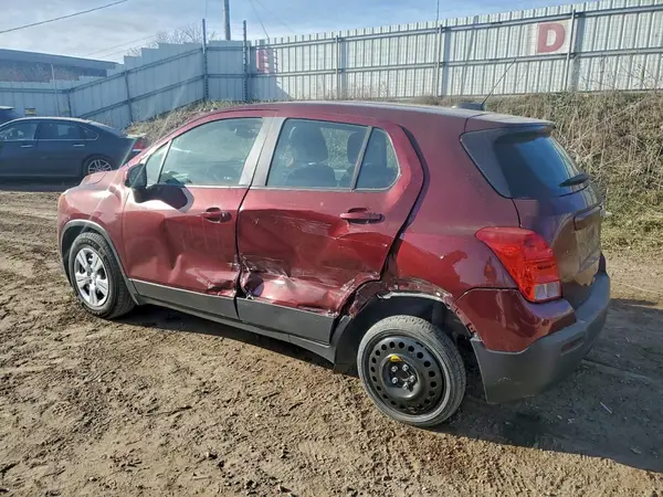 3GNCJKSB0GL258494 2016 CHEVROLET TRAX - Image 2