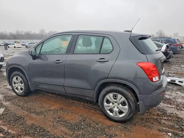 3GNCJKSB0GL268037 2016 CHEVROLET TRAX - Image 2