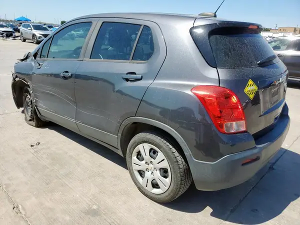 3GNCJKSB0GL276185 2016 CHEVROLET TRAX - Image 2