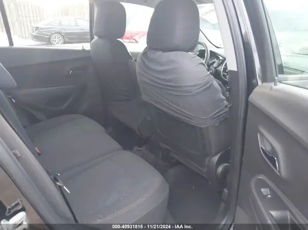 3GNCJKSB0HL131679 2017 CHEVROLET TRAX - Image 8