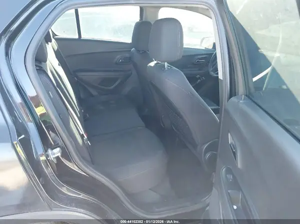 3GNCJKSB0HL147669 2017 CHEVROLET TRAX - Image 8