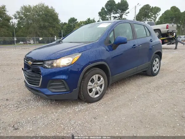 3GNCJKSB0HL211497 2017 CHEVROLET TRAX - Image 2