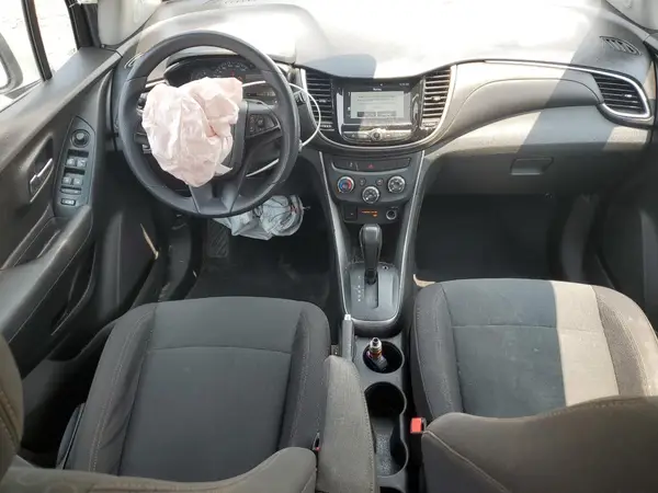 3GNCJKSB0HL221687 2017 CHEVROLET TRAX - Image 8