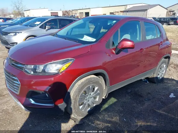 3GNCJKSB0HL231488 2017 CHEVROLET TRAX - Image 2