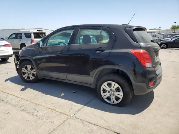 3GNCJKSB0HL248758 2017 CHEVROLET TRAX - Image 2